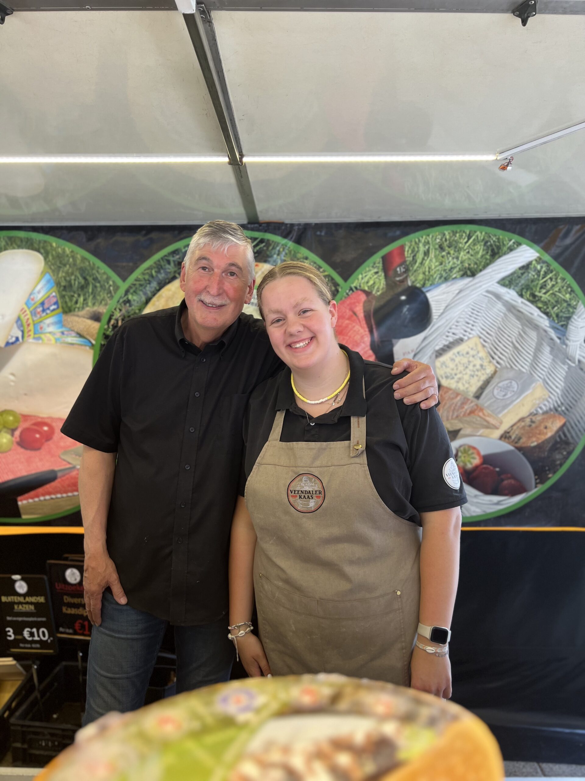Veendaler kaas Frits en Janieke op de markt standplaats Veendaler kaas markt standplaats Utrecht rokade
